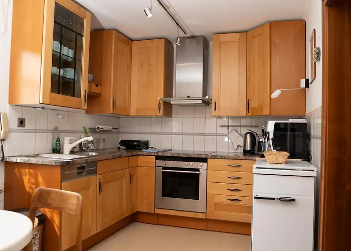Haus Mit Garten Nahe U1 *