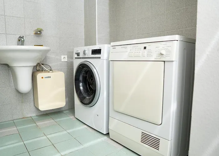 Haus Mit Garten Nahe U1 بيت للعطل فيينا