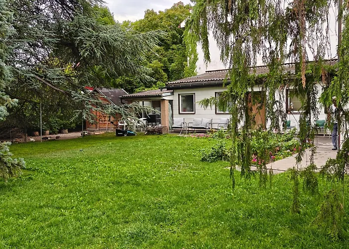 Haus Mit Garten Nahe U1 *