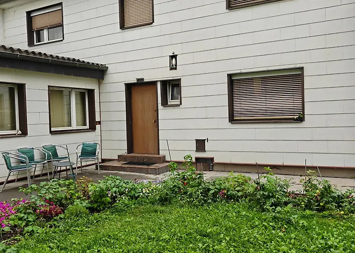 Haus Mit Garten Nahe U1 *